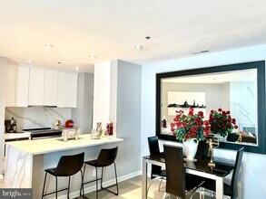 1200 Braddock Pl in Alexandria, VA - Building Photo - Building Photo