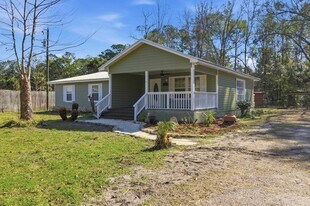 17 Timberwood Ct in Crawfordville, FL - Building Photo