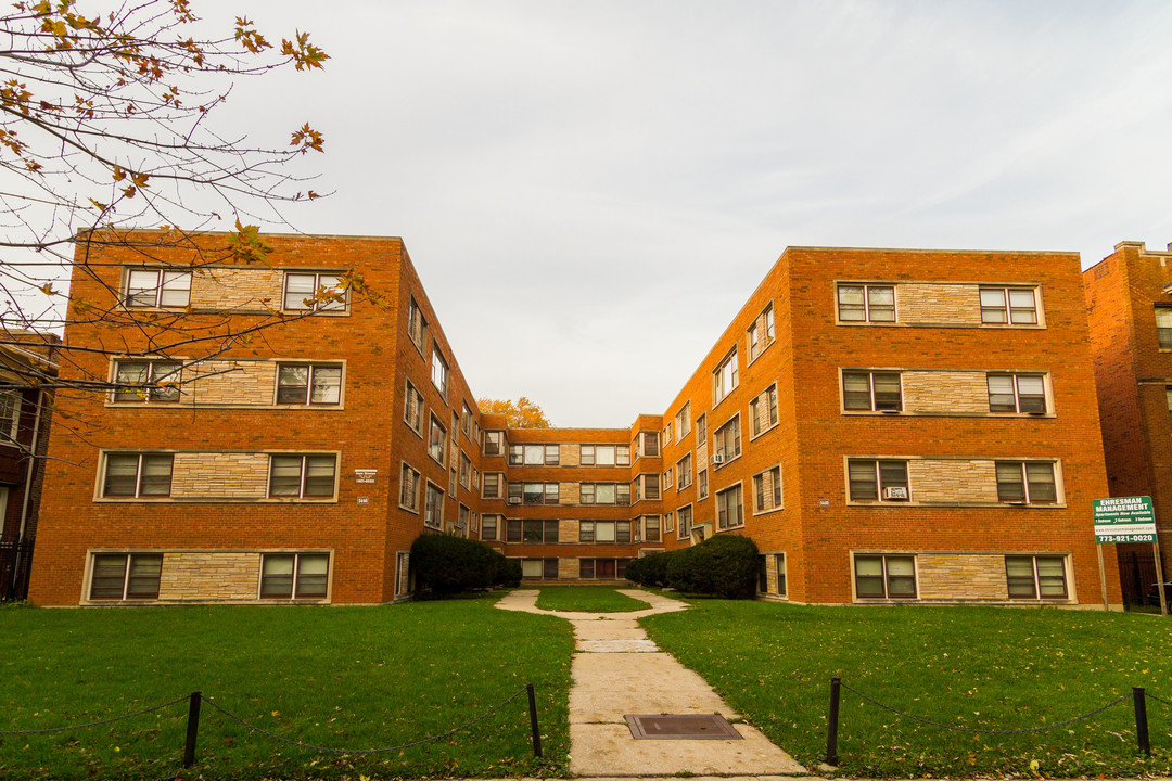 5440 W Ferdinand St in Chicago, IL - Foto de edificio