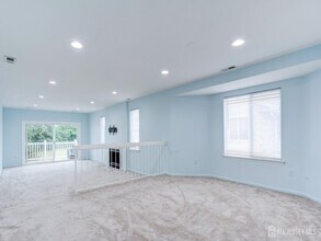 401 Jesse Way in Piscataway, NJ - Building Photo - Building Photo