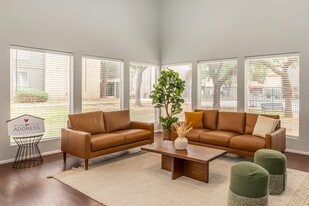 Parkside Apartments in Lubbock, TX - Building Photo