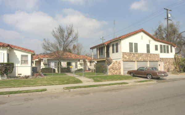 305 E Franklin Ave in Fresno, CA - Building Photo