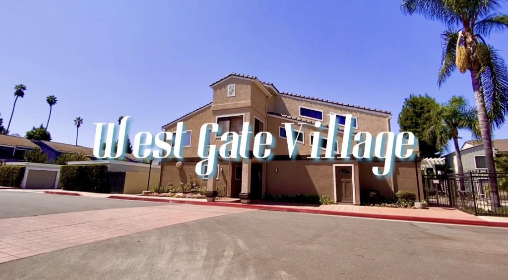 130 N Richmont Dr in Anaheim, CA - Building Photo