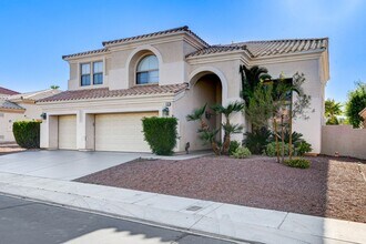 43 Arcadian Shores St in Las Vegas, NV - Building Photo - Building Photo
