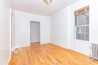 228 S 3rd St, Unit E4 in Brooklyn, NY - Building Photo - Building Photo