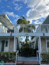 2050 NE 39th St, Unit 106 in Fort Lauderdale, FL - Building Photo - Building Photo