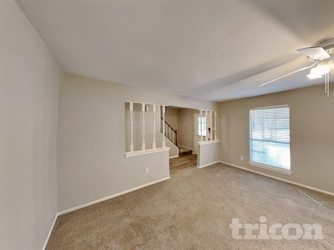 2007 Smoke Rock Dr in Spring, TX - Foto de edificio - Building Photo