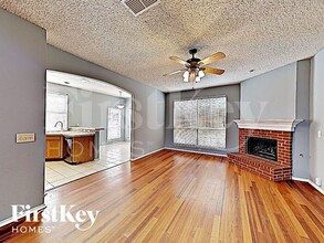7885 Parkmount Ct in Fort Worth, TX - Building Photo - Building Photo