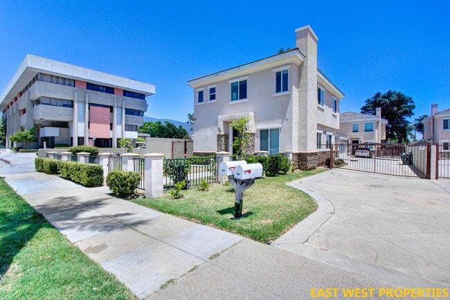 58 S Altadena Dr in Pasadena, CA - Building Photo - Building Photo
