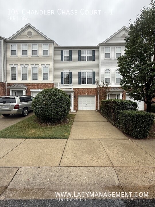 104 Chandler Chase Ct in Morrisville, NC - Foto de edificio