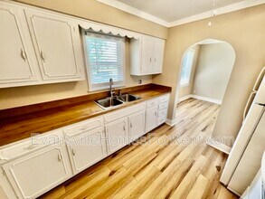 2408 S Boeke Rd in Evansville, IN - Building Photo - Building Photo