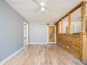 115 Yates St in Mount Vernon, TX - Building Photo - Building Photo