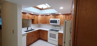 2691 Sabal Springs Cir in Clearwater, FL - Building Photo