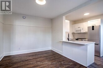 48 Lawton Blvd in Toronto, ON - Building Photo - Building Photo