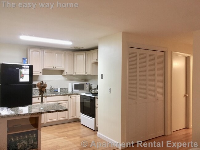 1 Colonial Village Dr, Unit #10