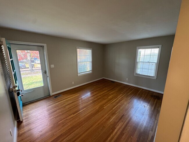 2513 Sherry Rd in Louisville, KY - Building Photo - Building Photo