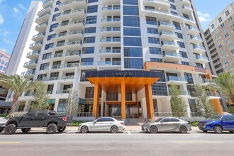 The Registry Las Olas in Fort Lauderdale, FL - Foto de edificio - Building Photo