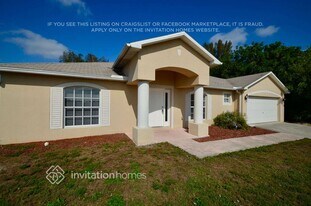 1121 SW 4th Ln in Cape Coral, FL - Building Photo