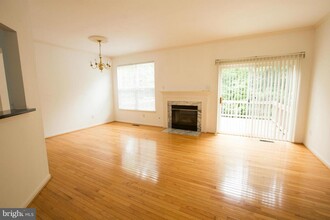 2911 Jessica Ct in Vienna, VA - Building Photo - Building Photo