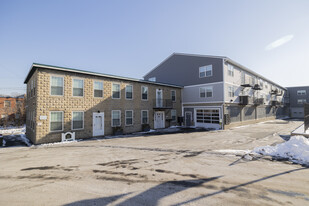 Arrowpoint at South Grove in Haverhill, MA - Building Photo