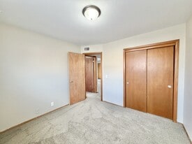 1320 N Randall Ave in Janesville, WI - Building Photo