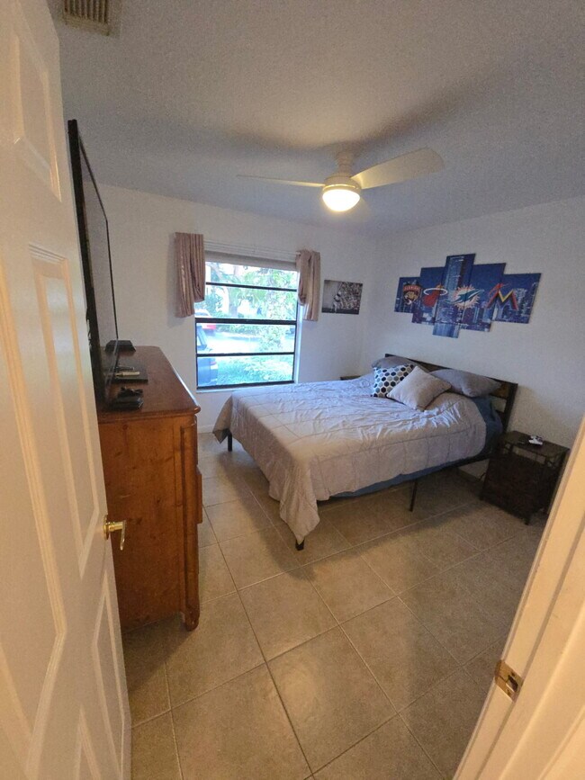 402 Lakewood Ct in Jupiter, FL - Building Photo - Building Photo