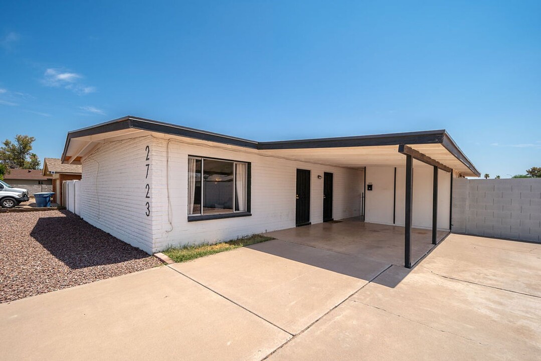 2723 S Los Feliz Dr in Tempe, AZ - Building Photo