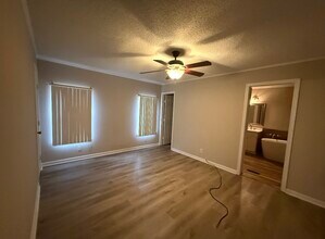 3083 Lake Sue Dr in Crestview, FL - Foto de edificio - Building Photo