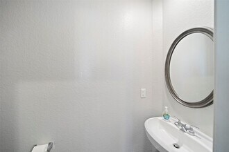 6161 White Oak Leaf Lp in Cut And Shoot, TX - Building Photo - Building Photo