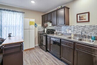 16693 E Hammon in Montgomery, TX - Building Photo - Building Photo