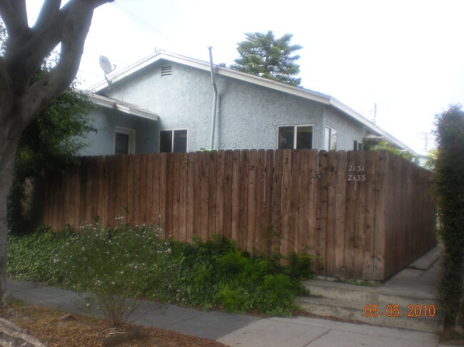 2131 22nd St, Unit A in Santa Monica, CA - Foto de edificio - Building Photo