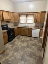 407 E 11th Ave in Hutchinson, KS - Building Photo - Building Photo