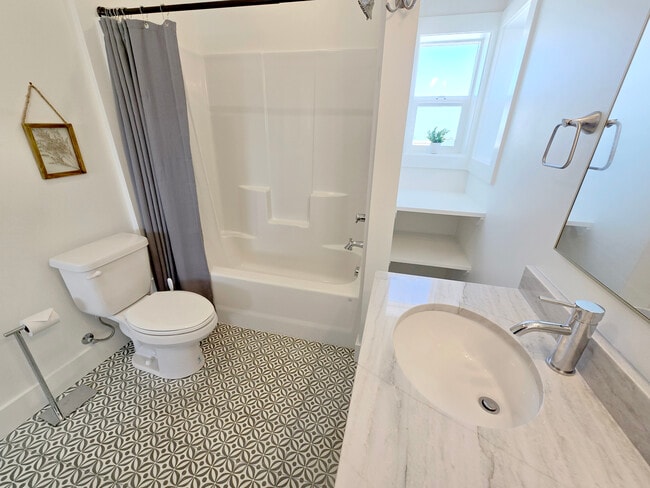 property at 121 S Miller St