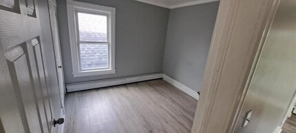 29 S White St in Poughkeepsie, NY - Building Photo - Building Photo