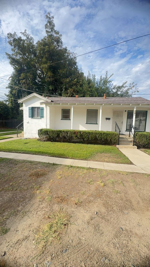 219 Olive Ave