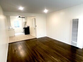 1635 Lucile Ave in Los Angeles, CA - Building Photo