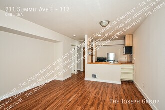 211 Summit Ave E in Seattle, WA - Building Photo - Building Photo