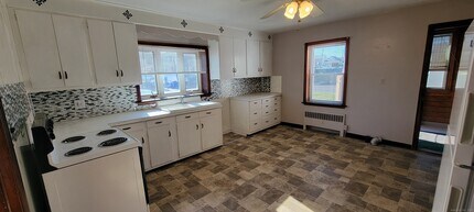 690 Highland Ave in Waterbury, CT - Building Photo - Building Photo