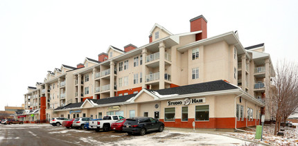 585 St Albert Trail in St. Albert, AB - Building Photo - Building Photo