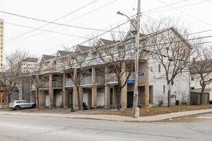 389-397 River Rd in Ottawa, ON - Building Photo