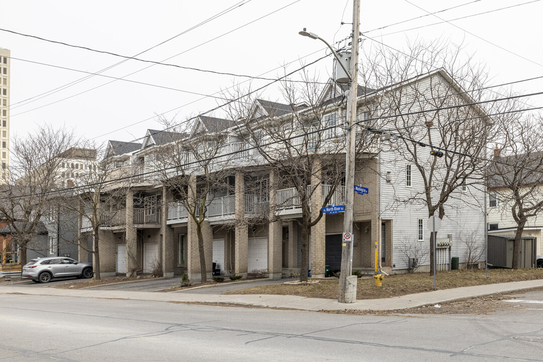 389-397 River Rd in Ottawa, ON - Building Photo