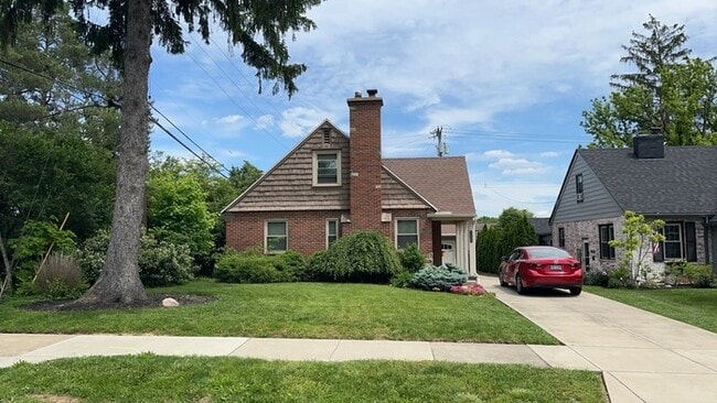 property at 2400 Hillview Ave