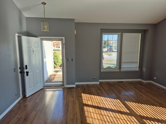 776 Chesterfield Ln in North Aurora, IL - Building Photo - Building Photo