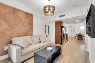 209 11th St, Unit SI ID1540451P in Miami Beach, FL - Building Photo