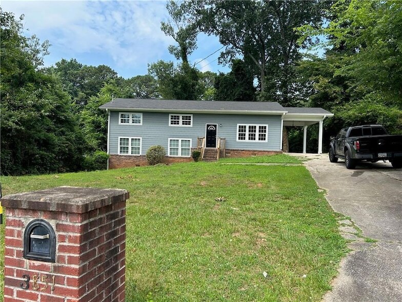 3851 Wedgefield Cir in Decatur, GA - Building Photo