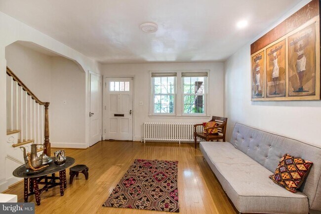 property at 2224 Observatory Pl NW