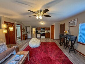 2710 E Gonzalez St in Pensacola, FL - Building Photo - Building Photo