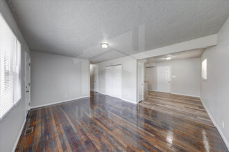 1801 S Drexel Ave in Indianapolis, IN - Foto de edificio - Building Photo