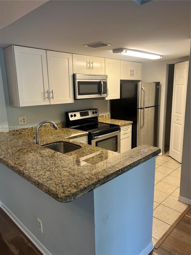 10725 Cleary Blvd, Unit 205 in Plantation, FL - Building Photo - Building Photo