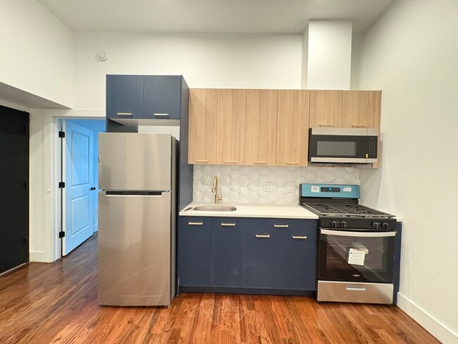 48 Bergen Ave, Unit 1B
